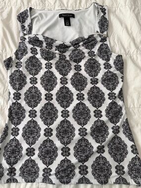 White House Black Market dressy tank top size M